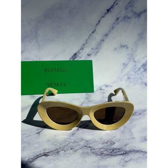 NEW Bottega Veneta BV1325S Yellow Cat Eye Sunglasses - Picture 3 of 8